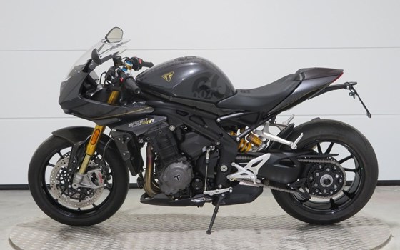 Gebrauchtmotorrad Triumph Speed Triple 1200 RR James Bond Edition - Bild 6