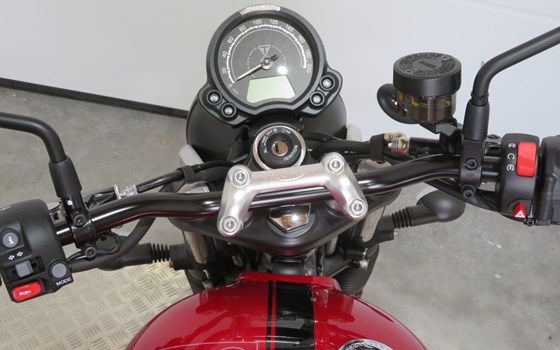 Gebrauchtmotorrad Triumph Speed Twin 900 - Bild 2