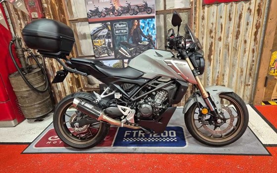 Gebrauchtmotorrad Honda CB125R - Bild 1