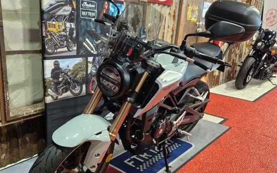 Gebrauchtmotorrad Honda CB125R - Bild 3