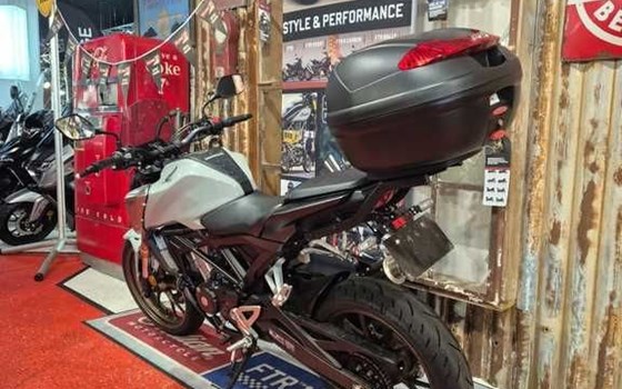 Gebrauchtmotorrad Honda CB125R - Bild 9