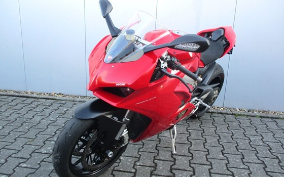 Gebrauchtmotorrad Ducati Panigale V4 - Bild 2