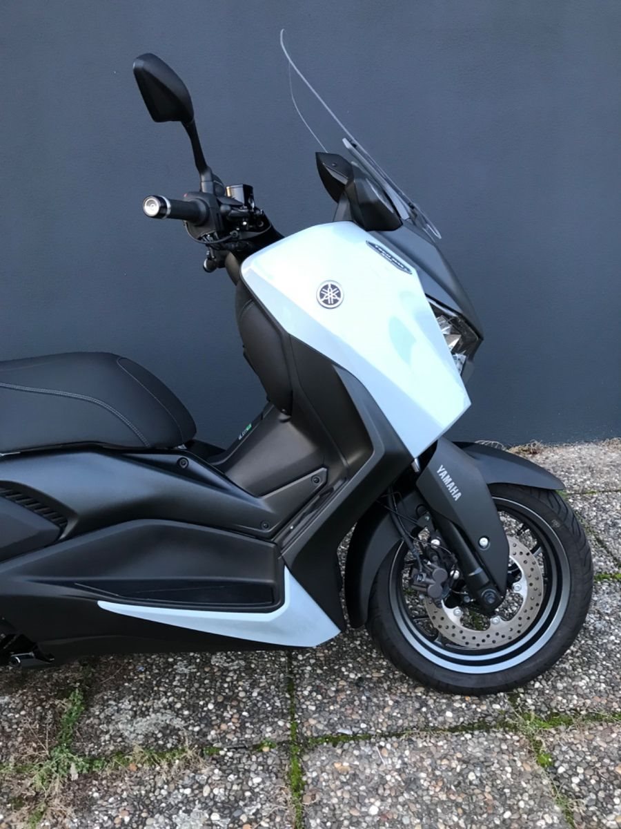 Yamaha XMAX 300 Tech MAX+ 