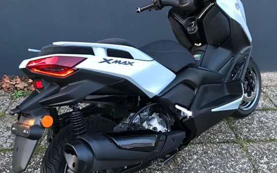 Gebrauchtmotorrad Yamaha XMAX 300 Tech MAX+ - Bild 7