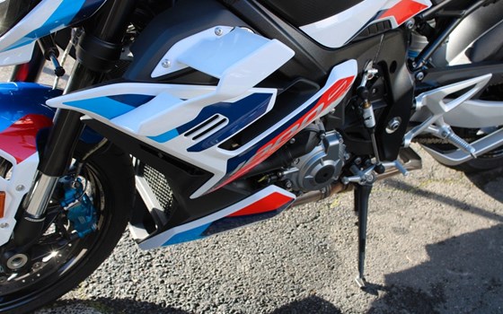 Gebrauchtmotorrad BMW M 1000 RR - Bild 13