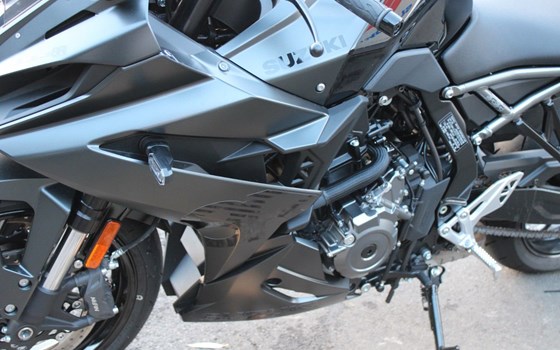 Gebrauchtmotorrad Suzuki GSX-8R - Bild 10