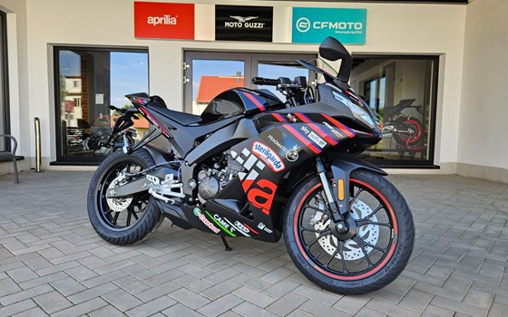 Neufahrzeug Aprilia RS 125 Replica - Bild 1