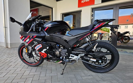 Neufahrzeug Aprilia RS 125 Replica - Bild 3