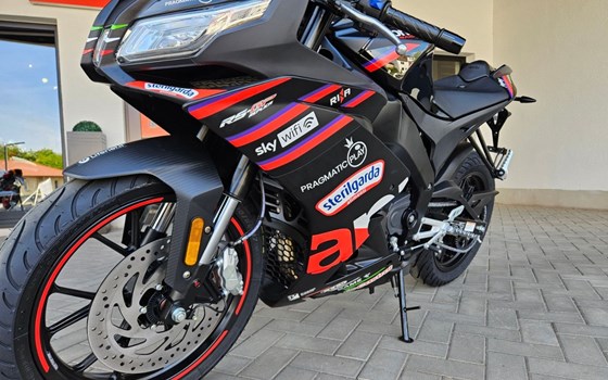 Neufahrzeug Aprilia RS 125 Replica - Bild 7