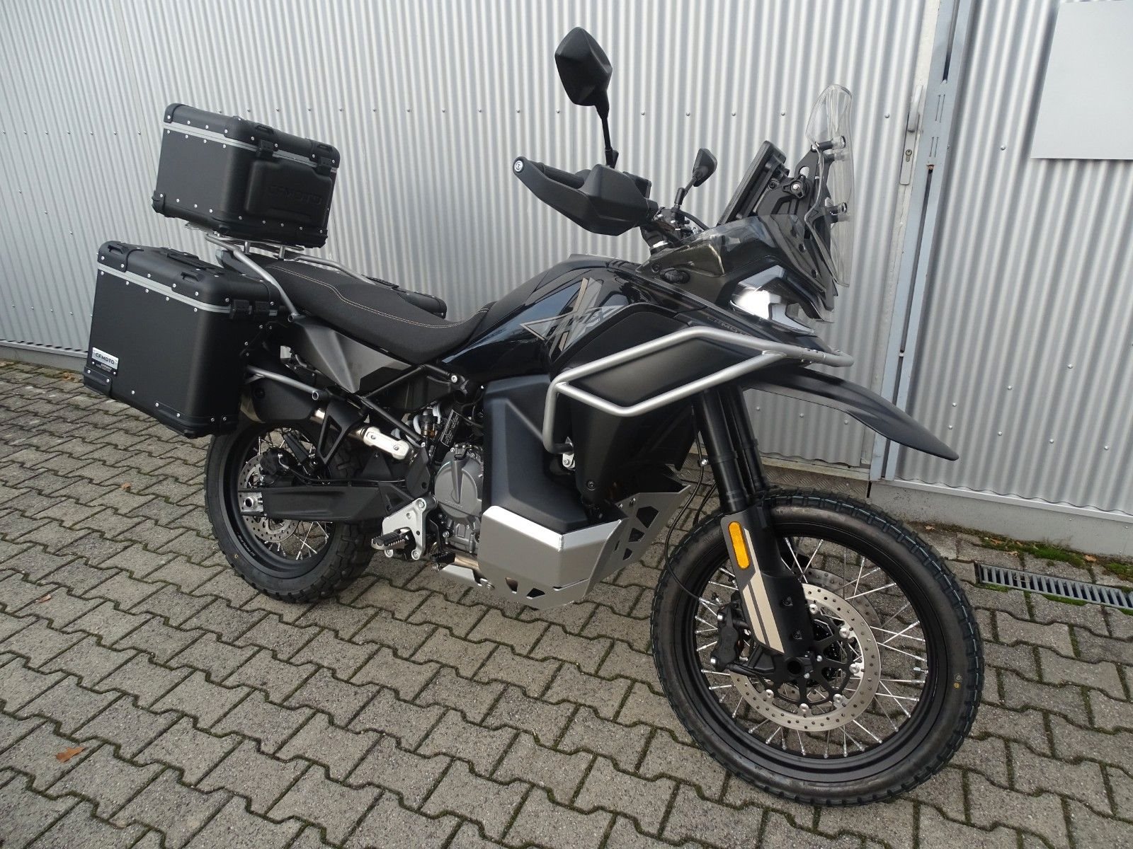 CFMOTO 800MT-X