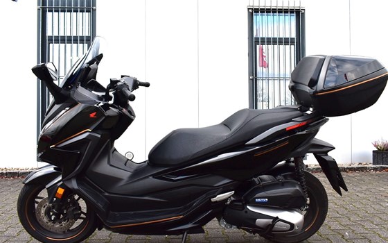 Gebrauchtmotorrad Honda Forza 125 - Bild 1