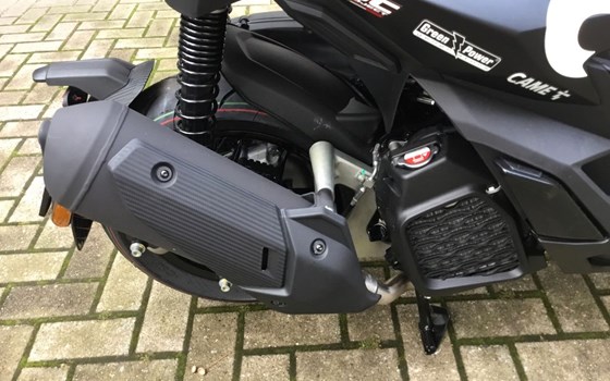 Neufahrzeug Aprilia SR GT Replica 200 - Bild 12