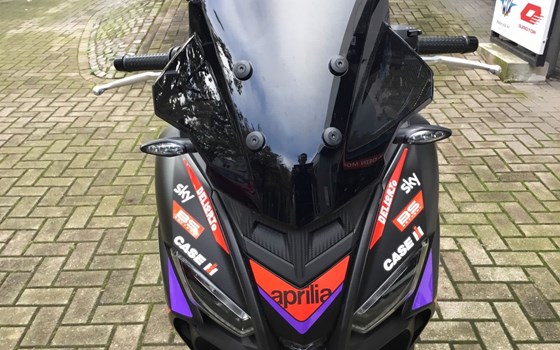 Neufahrzeug Aprilia SR GT Replica 200 - Bild 14