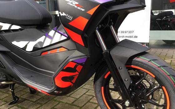 Neufahrzeug Aprilia SR GT Replica 200 - Bild 17