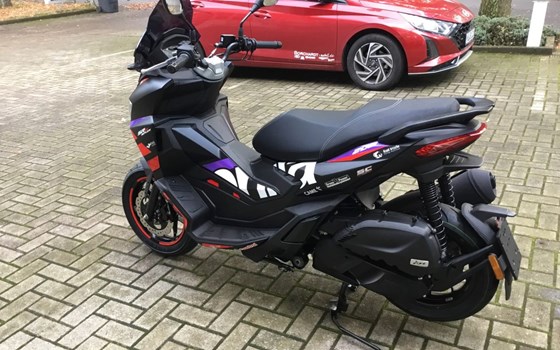 Neufahrzeug Aprilia SR GT Replica 200 - Bild 5