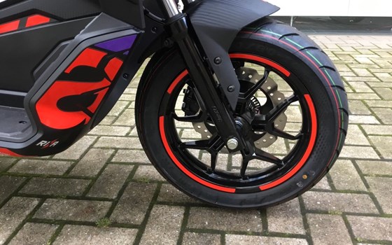 Neufahrzeug Aprilia SR GT Replica 200 - Bild 8