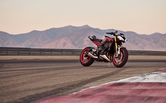Neufahrzeug Triumph Street Triple 765 RX - Bild 1