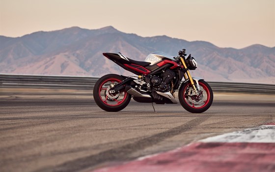 Neufahrzeug Triumph Street Triple 765 RX - Bild 12