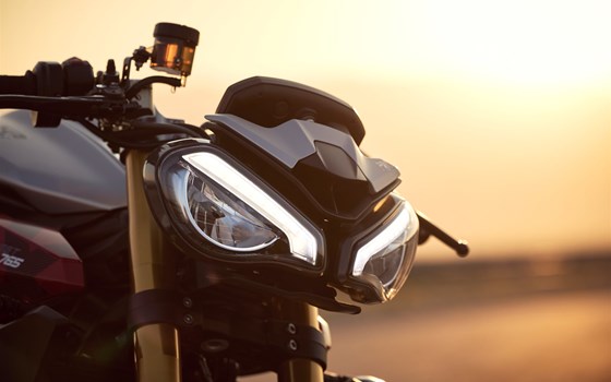 Neufahrzeug Triumph Street Triple 765 RX - Bild 8