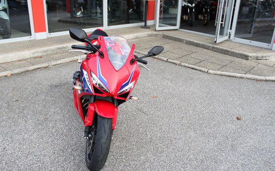 Neufahrzeug Honda CBR650R E-Clutch - Bild 7