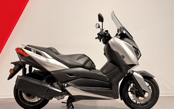 Gebrauchtmotorrad Yamaha XMAX 300 - Bild 1