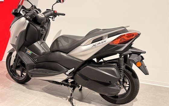 Gebrauchtmotorrad Yamaha XMAX 300 - Bild 9