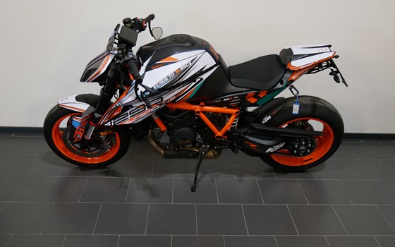 Gebrauchtmotorrad KTM 1290 Super Duke R - Bild 1