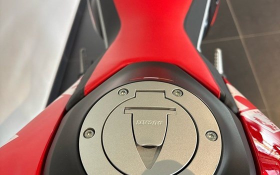 Gebrauchtmotorrad Ducati Hypermotard 950 RVE - Bild 12