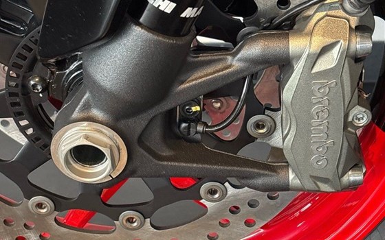 Gebrauchtmotorrad Ducati Hypermotard 950 RVE - Bild 4