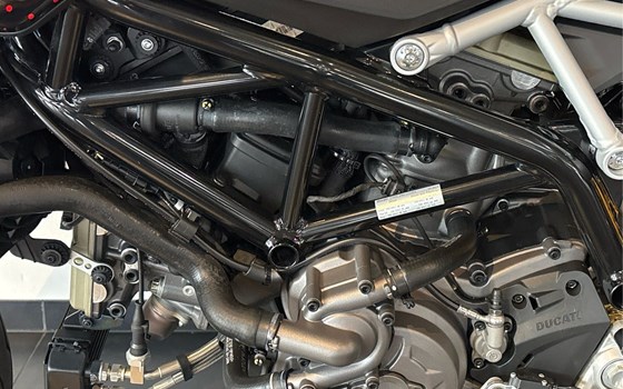 Gebrauchtmotorrad Ducati Hypermotard 950 RVE - Bild 5