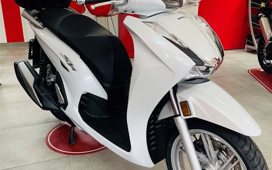 Gebrauchtmotorrad Honda SH350i - Bild 3