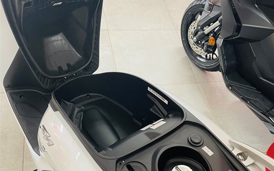 Gebrauchtmotorrad Honda SH350i - Bild 8