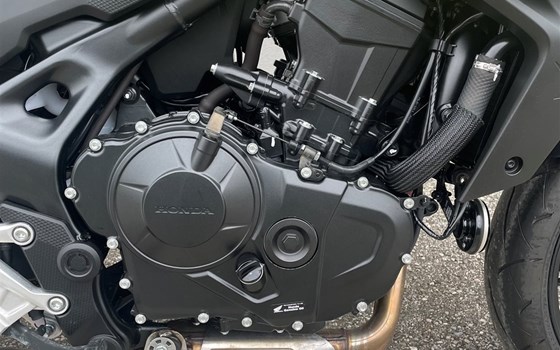 Gebrauchtmotorrad Honda CB750 Hornet - Bild 4