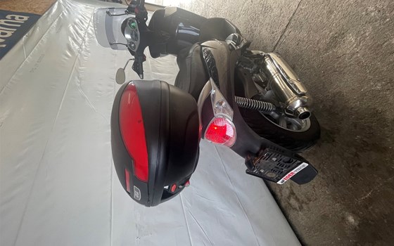 Gebrauchtmotorrad Aprilia Scarabeo 500 i.e. - Bild 5