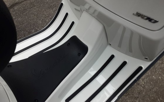 Gebrauchtmotorrad Vespa GTS 300 Super Tech - Bild 5