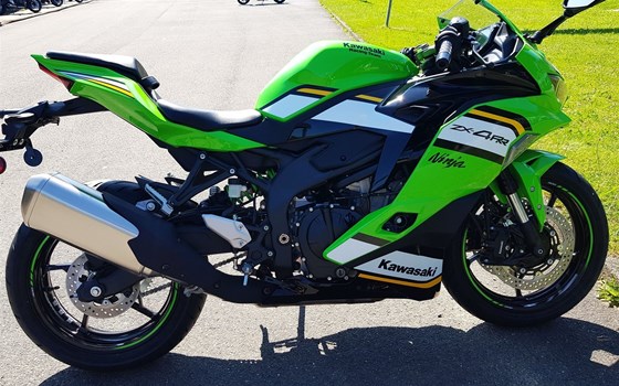 Gebrauchtmotorrad Kawasaki Ninja ZX-4RR - Bild 4