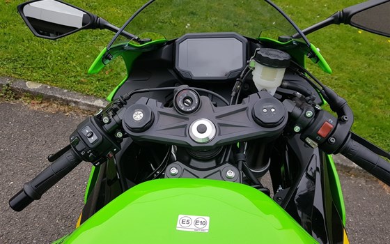 Gebrauchtmotorrad Kawasaki Ninja ZX-6R - Bild 2