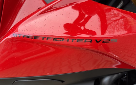 Gebrauchtmotorrad Ducati Streetfighter V2 S - Bild 11