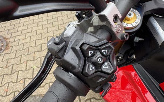 Gebrauchtmotorrad Ducati Streetfighter V2 S - Bild 14