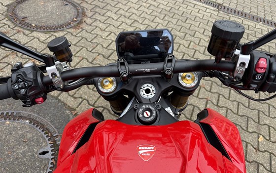 Gebrauchtmotorrad Ducati Streetfighter V2 S - Bild 3