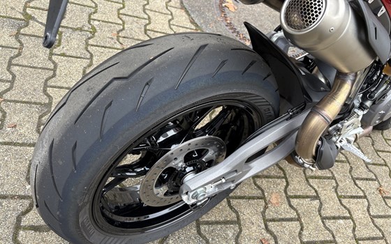 Gebrauchtmotorrad Ducati Streetfighter V2 S - Bild 9