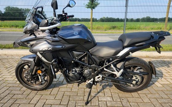 Gebrauchtmotorrad Benelli TRK 502 - Bild 8