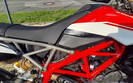 Gebrauchtmotorrad Ducati Hypermotard 950 SP - Bild 11