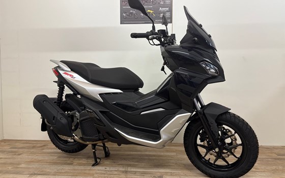 Neufahrzeug Aprilia SR GT 125 - Bild 1
