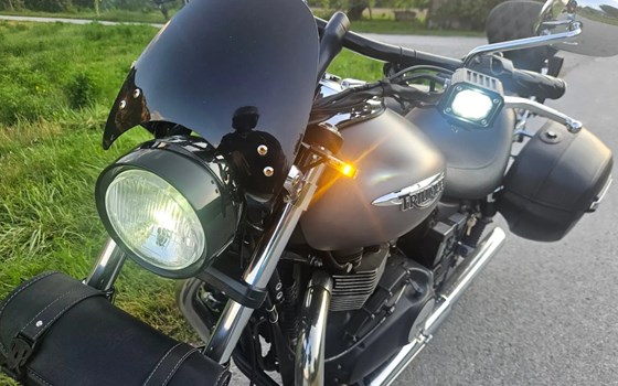 Motorrad Occasion Triumph Speedmaster - Bild 9