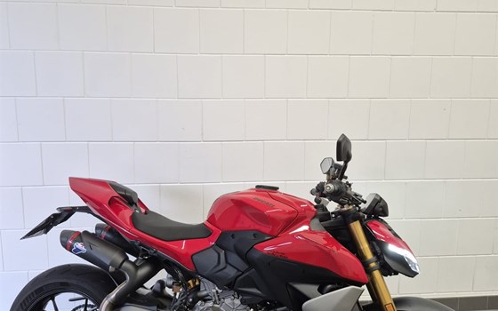 Gebrauchtmotorrad Ducati Streetfighter V2 S - Bild 1