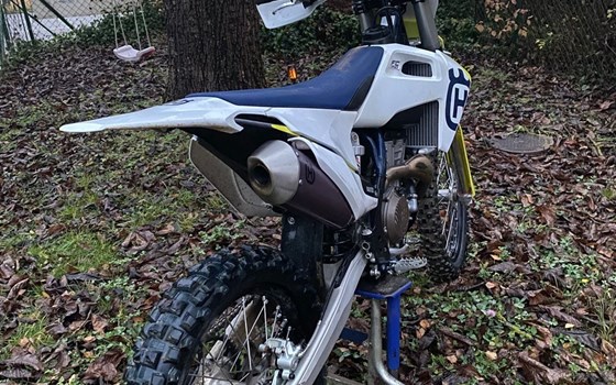 Gebrauchtmotorrad Husqvarna FC 350 - Bild 6