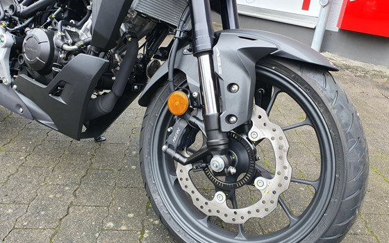 Neufahrzeug Honda CB125R - Bild 4