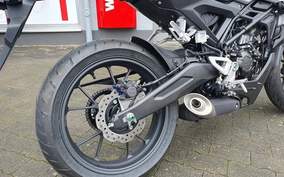 Neufahrzeug Honda CB125R - Bild 7