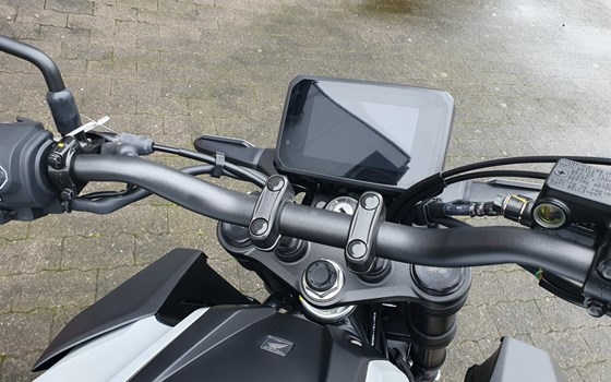 Neufahrzeug Honda CB125R - Bild 9